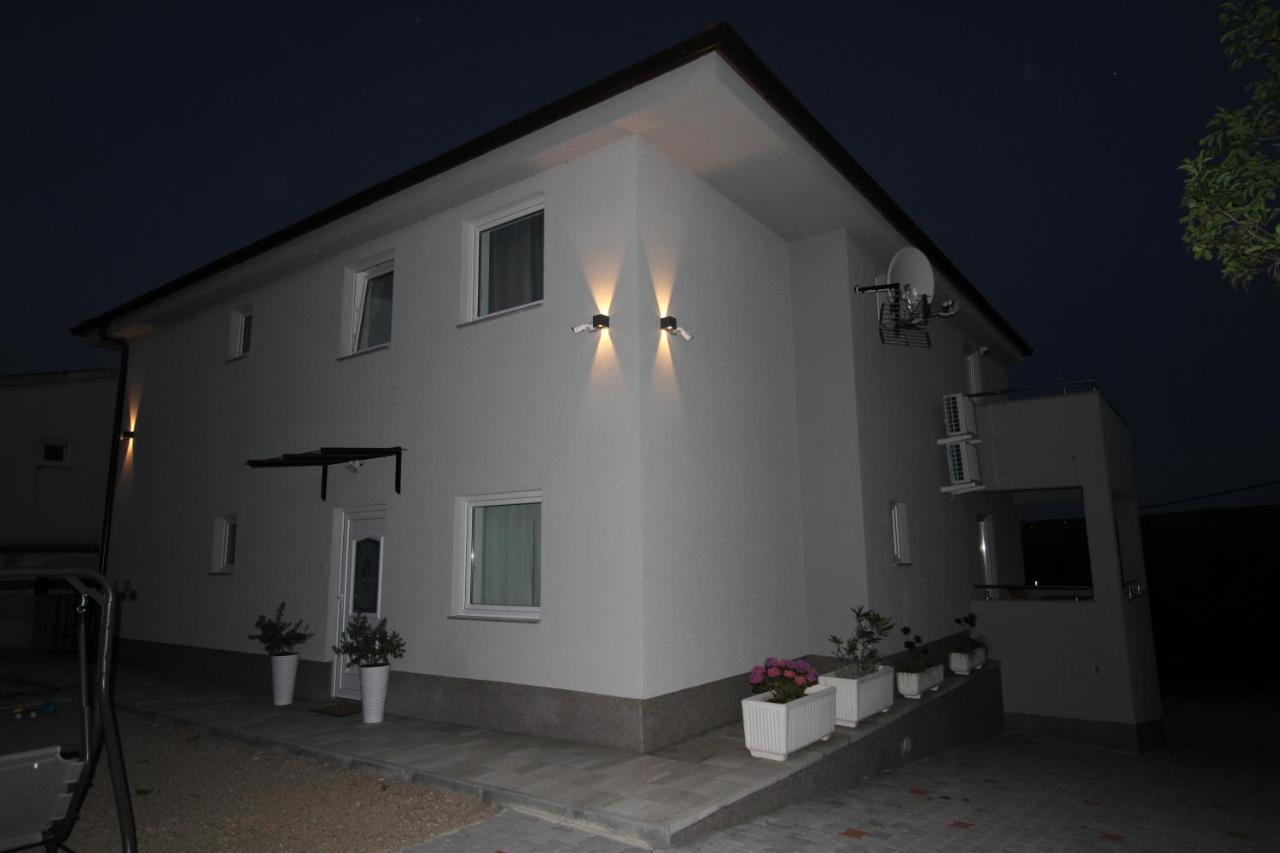 Apartments Klaudija Čižići المظهر الخارجي الصورة